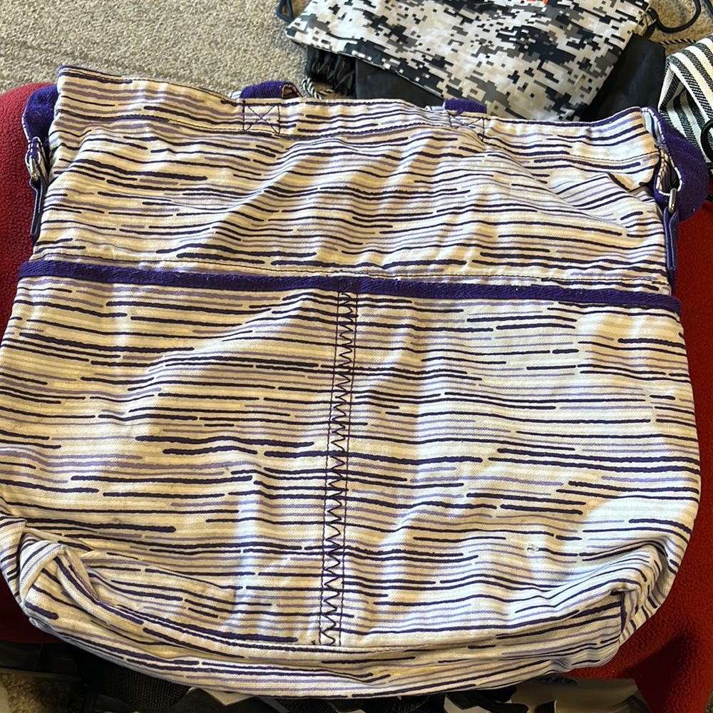 Retro metro tote